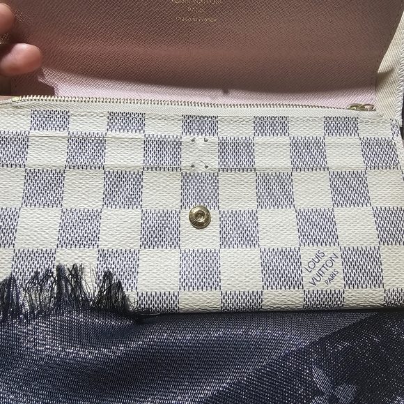 Authentic Louis Vuitton Damier Azur Emilie Wallet in Rose Ballerine π - Picture 3 of 10